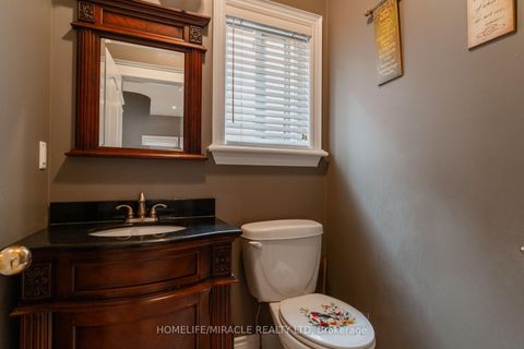 Photo 17 at 31 Water Garden Lane, Sonoma Heights, Vaughan