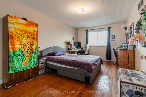 Photo 21 at 31 Water Garden Lane, Sonoma Heights, Vaughan