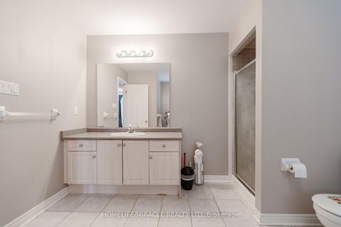 Photo 23 at 31 Water Garden Lane, Sonoma Heights, Vaughan