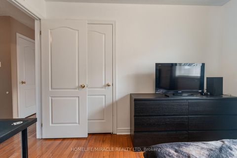 Photo 29 at 31 Water Garden Lane, Sonoma Heights, Vaughan