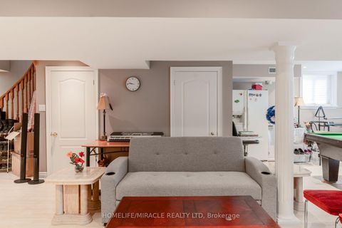 Photo 34 at 31 Water Garden Lane, Sonoma Heights, Vaughan