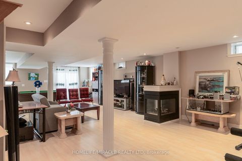 Photo 44 at 31 Water Garden Lane, Sonoma Heights, Vaughan