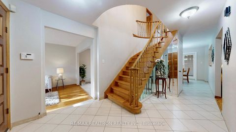 Photo 24 at 33 Byer Drive, Raymerville, Markham