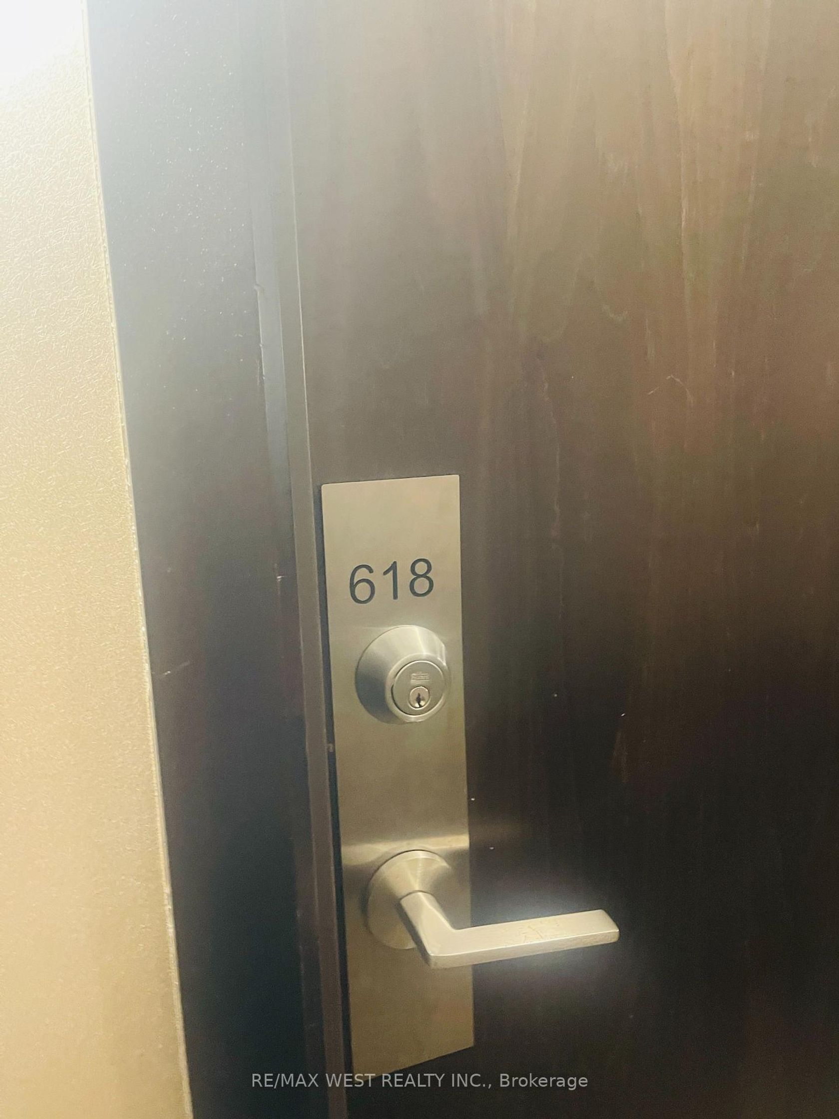 618 - 7608 Yonge Street, Yorkhill, Vaughan photo number 2