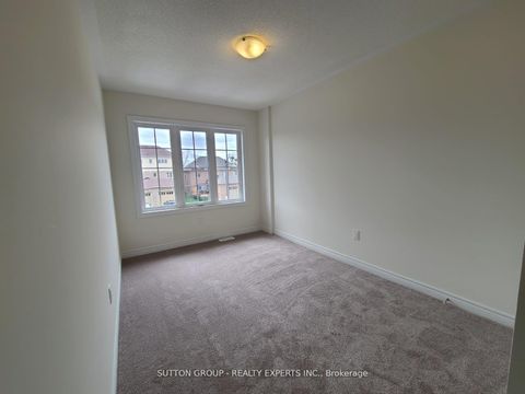 Photo 3 at 130 Ice Palace Crescent, Windfields, Oshawa