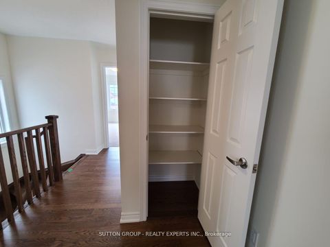 Photo 5 at 130 Ice Palace Crescent, Windfields, Oshawa