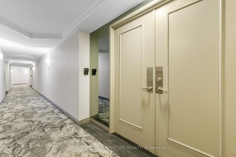 Photo 5 at PH9 - 7300 Yonge Street, Yorkhill, Vaughan