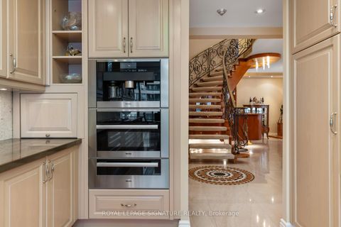 Photo 22 at PH9 - 7300 Yonge Street, Yorkhill, Vaughan