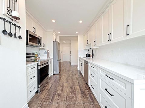 Photo 8 at 1509 - 120 Promenade Circle, Brownridge, Vaughan