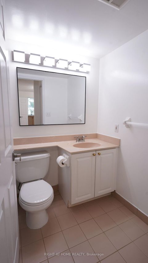 Photo 5 at 300 - 28 Pemberton Avenue, Newtonbrook East, Toronto