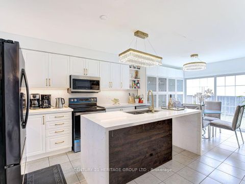 Photo 12 at 50 Ken Bishop Way, Woodland Hill, Newmarket