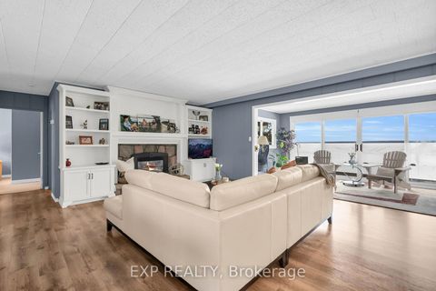 Photo 2 at 561 Duclos Point Road, Pefferlaw, Georgina