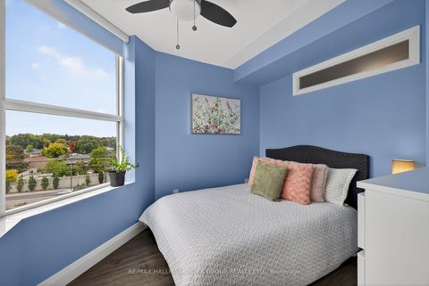 Photo 9 at 906 - 250 Davis Drive, Central Newmarket, Newmarket