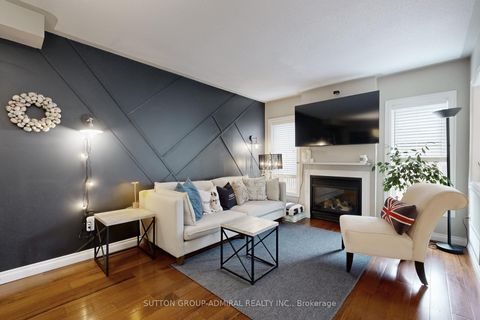 Photo 3 at 80 Walkview Crescent, Oak Ridges, Richmond Hill