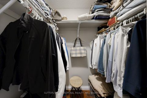 Photo 12 at 80 Walkview Crescent, Oak Ridges, Richmond Hill