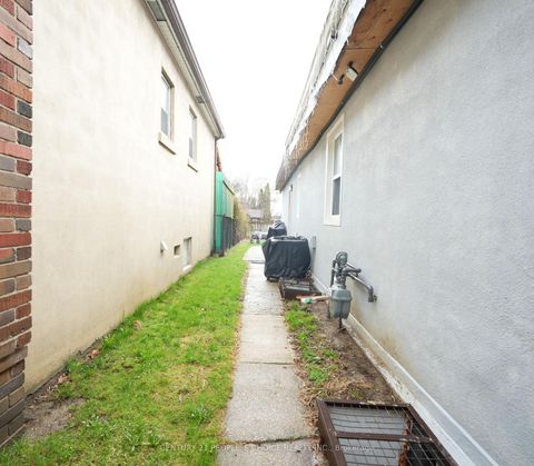 Photo 22 at 150 Spears Street, Toronto, Street, Smythe, Toronto