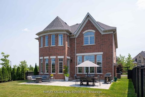 Photo 36 at 4 Larkin Avenue, Nobleton, King