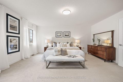 Photo 9 at 2 Serene Way, Patterson, Vaughan