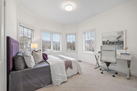 Photo 13 at 2 Serene Way, Patterson, Vaughan