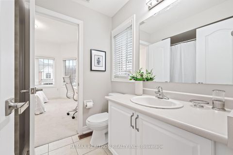 Photo 18 at 2 Serene Way, Patterson, Vaughan