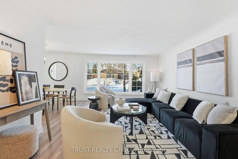 Photo 7 at 9 Del Ria Drive, Maple Leaf, Toronto