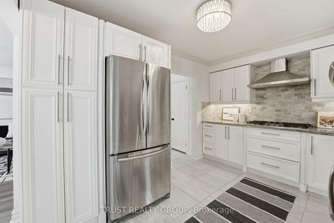 Photo 12 at 9 Del Ria Drive, Maple Leaf, Toronto