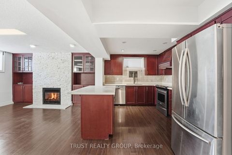Photo 22 at 9 Del Ria Drive, Maple Leaf, Toronto