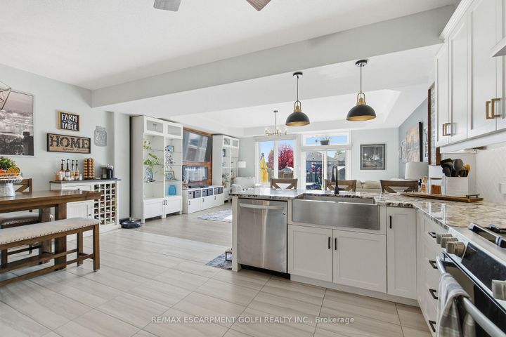 Photo 10 at 37 FAIRGROUNDS Drive, Binbrook, Hamilton