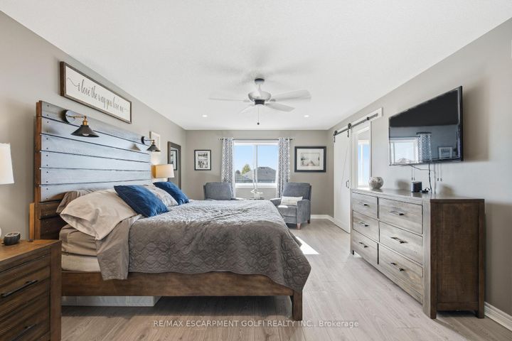 Photo 17 at 37 FAIRGROUNDS Drive, Binbrook, Hamilton