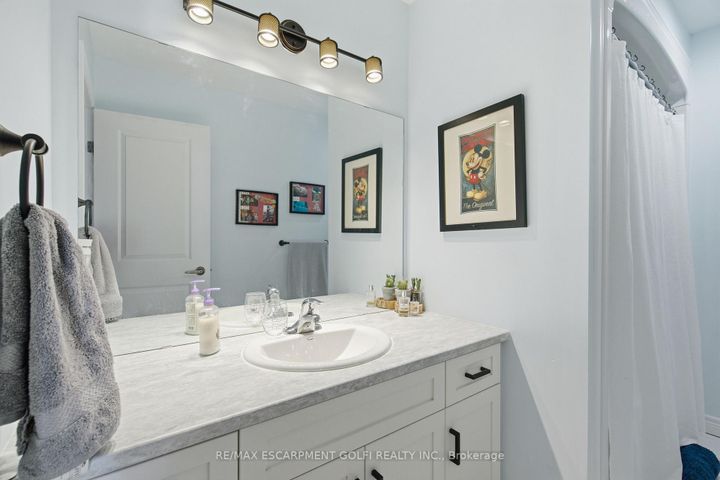 Photo 26 at 37 FAIRGROUNDS Drive, Binbrook, Hamilton