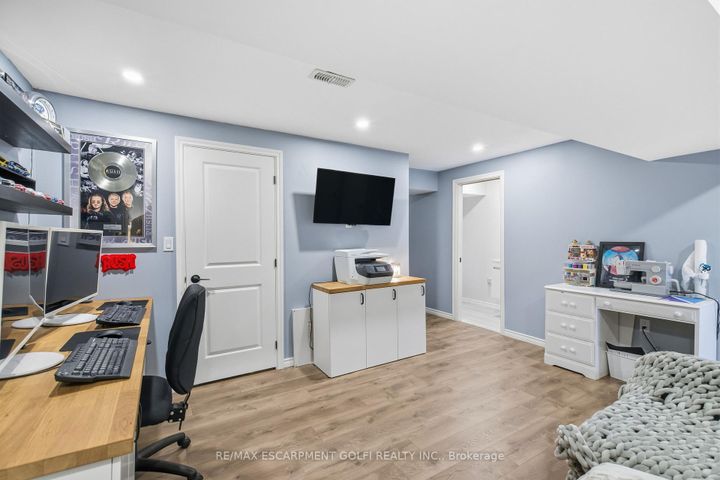 Photo 31 at 37 FAIRGROUNDS Drive, Binbrook, Hamilton