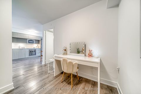 Photo 3 at 1621 - 585 Bloor Street E, North St. James Town, Toronto