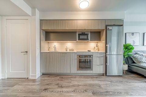 Photo 10 at 1621 - 585 Bloor Street E, North St. James Town, Toronto