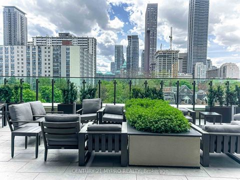 Photo 38 at 1621 - 585 Bloor Street E, North St. James Town, Toronto