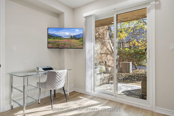 Photo 26 at 13 - 2 Wooded Carse Way, Branson, Toronto