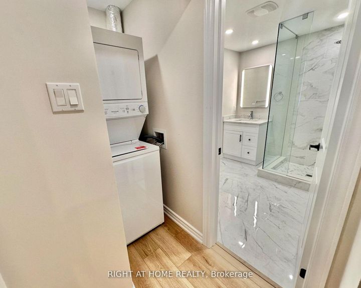 Photo 31 at 13 - 2 Wooded Carse Way, Branson, Toronto