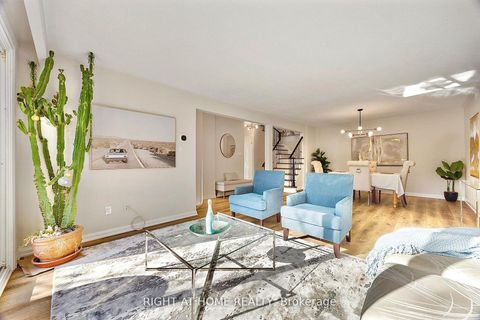 Photo 5 at 13 - 2 Wooded Carse Way, Branson, Toronto