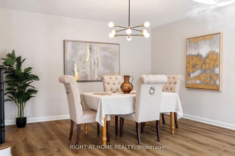 Photo 7 at 13 - 2 Wooded Carse Way, Branson, Toronto