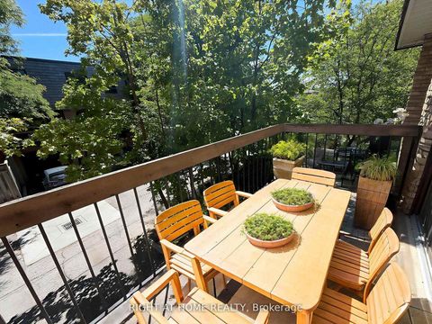 Photo 8 at 13 - 2 Wooded Carse Way, Branson, Toronto