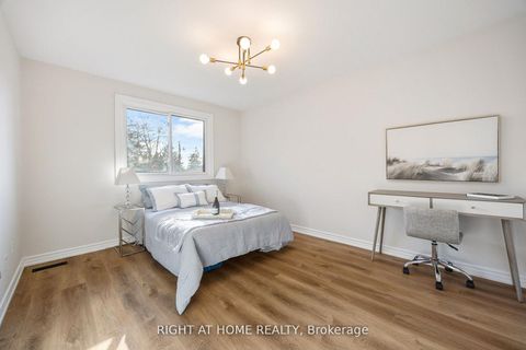 Photo 22 at 13 - 2 Wooded Carse Way, Branson, Toronto