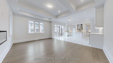 Photo 4 at 7 Adario Crescent, Vellore Village, Vaughan