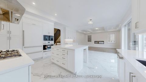 Photo 7 at 7 Adario Crescent, Vellore Village, Vaughan