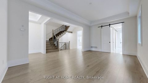 Photo 10 at 7 Adario Crescent, Vellore Village, Vaughan