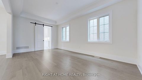 Photo 11 at 7 Adario Crescent, Vellore Village, Vaughan