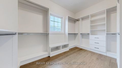 Photo 19 at 7 Adario Crescent, Vellore Village, Vaughan