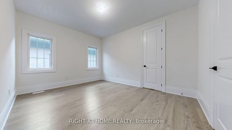 Photo 29 at 7 Adario Crescent, Vellore Village, Vaughan