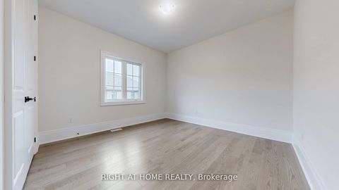 Photo 34 at 7 Adario Crescent, Vellore Village, Vaughan