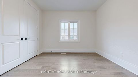 Photo 35 at 7 Adario Crescent, Vellore Village, Vaughan