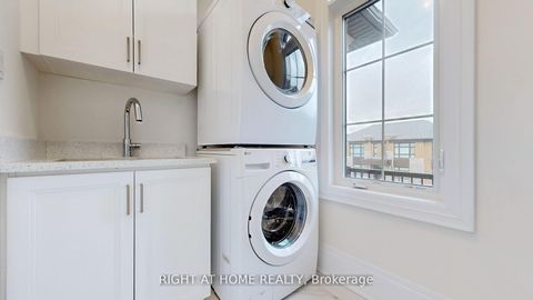 Photo 38 at 7 Adario Crescent, Vellore Village, Vaughan