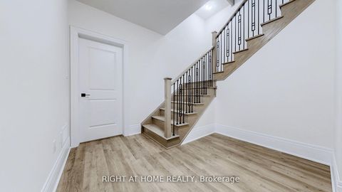 Photo 39 at 7 Adario Crescent, Vellore Village, Vaughan